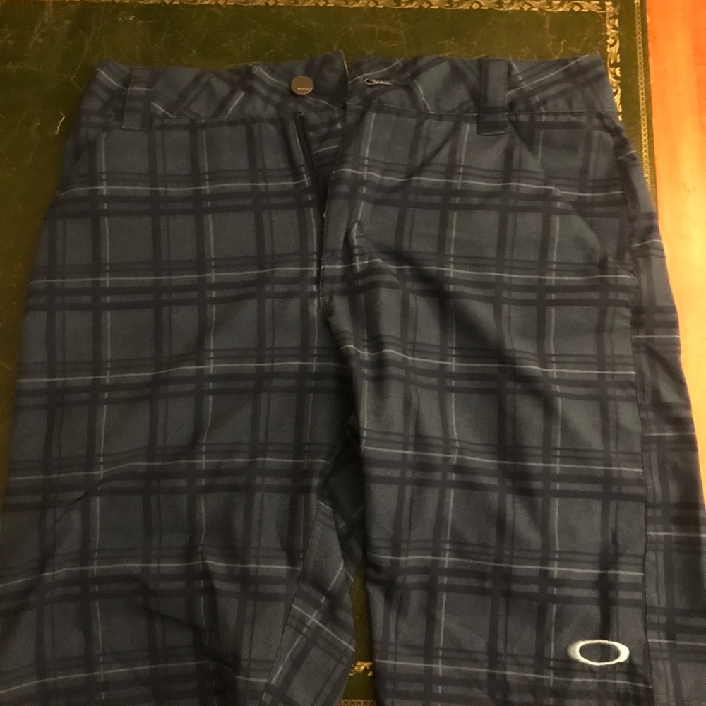oakley golf shorts